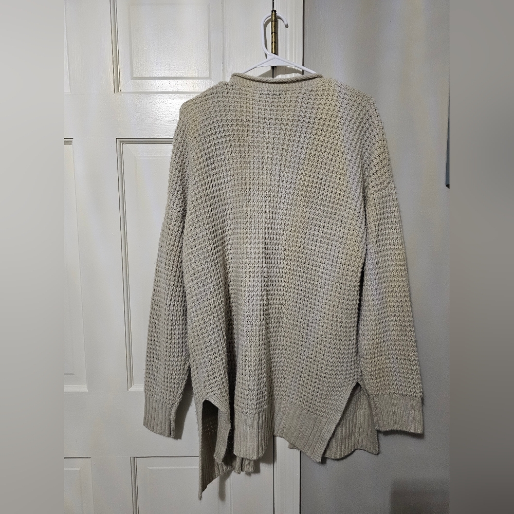 Elegant Beige Knit Cardigan Sweater - Picture 4 of 6